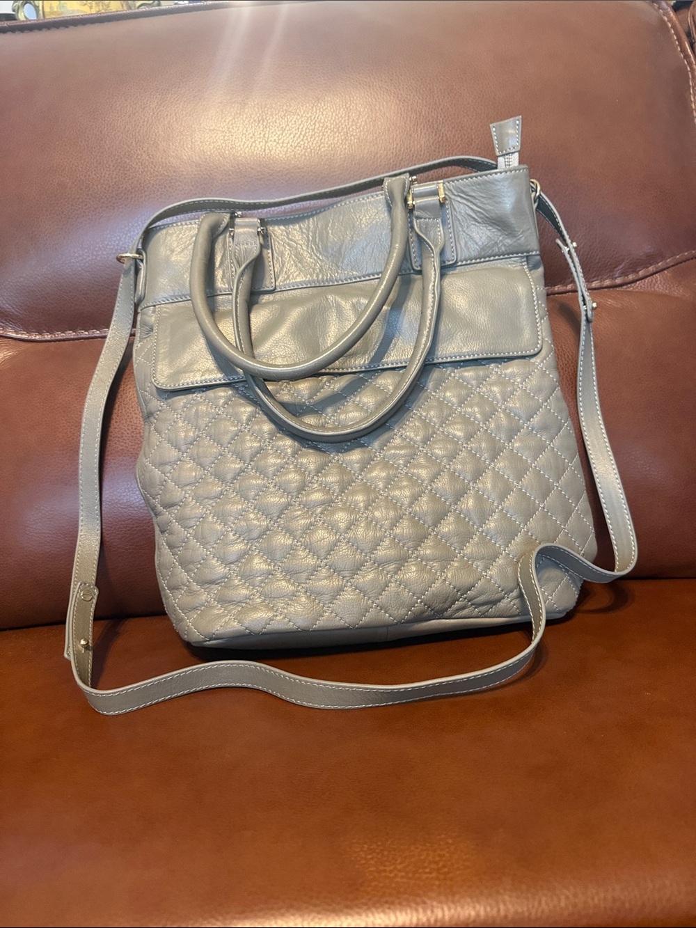 Stylish Quilted Tote Bag in Light Gray - Versatile Women's Handbag